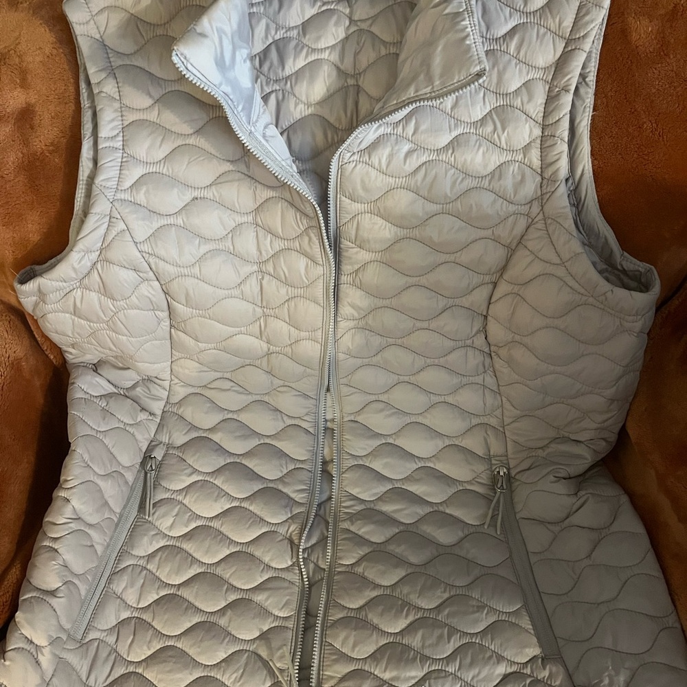 Women's Free Country Quilted Gray Vest